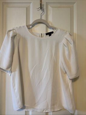 Amanda & Chelsea Cream Short Puff-Sleeve Blouse